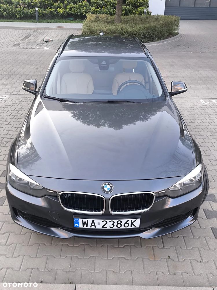 BMW Seria 3 318d - 5