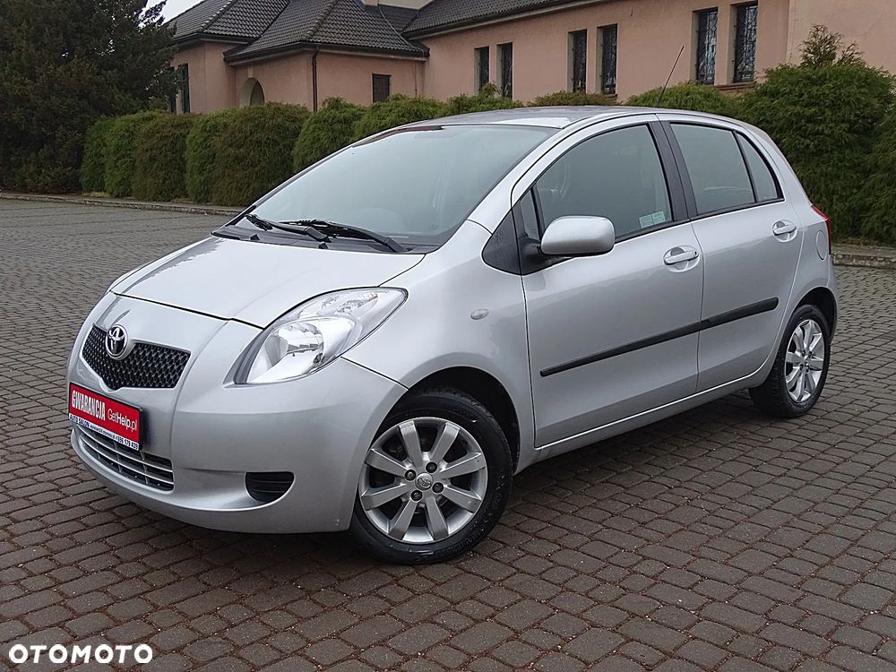 Toyota Yaris 1.3 Luna Premium - 33