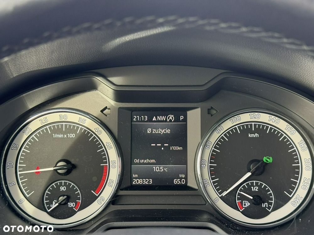 Skoda Octavia 1.6 TDI Ambition DSG - 17