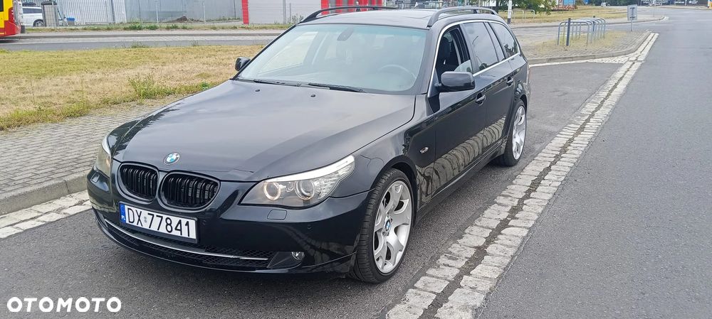 BMW Seria 5 523i - 1