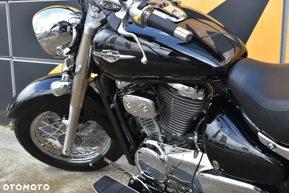 Suzuki Intruder - 13