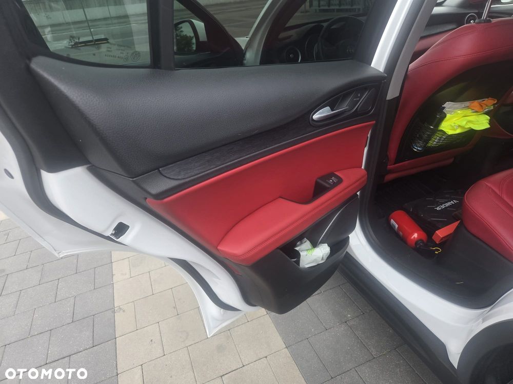 Alfa Romeo Stelvio 2.0 Turbo Super Q4 - 25