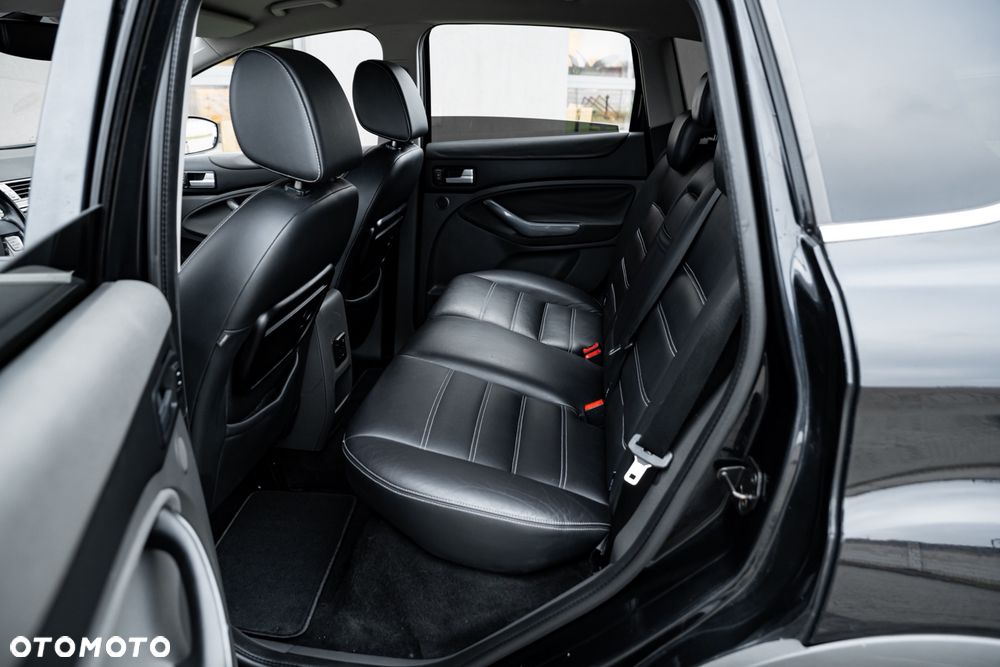 Ford Kuga 2.5 4x4 Titanium - 19