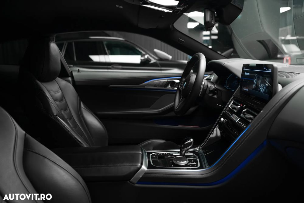 BMW M8 M850i xDrive AT - 28