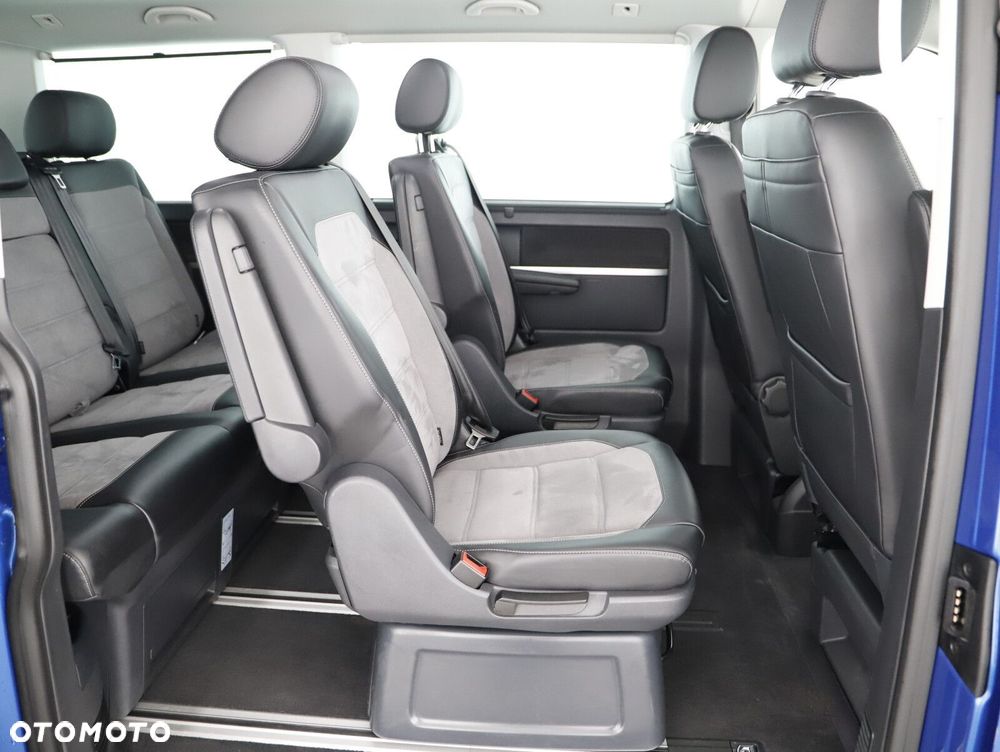 Volkswagen Multivan - 10