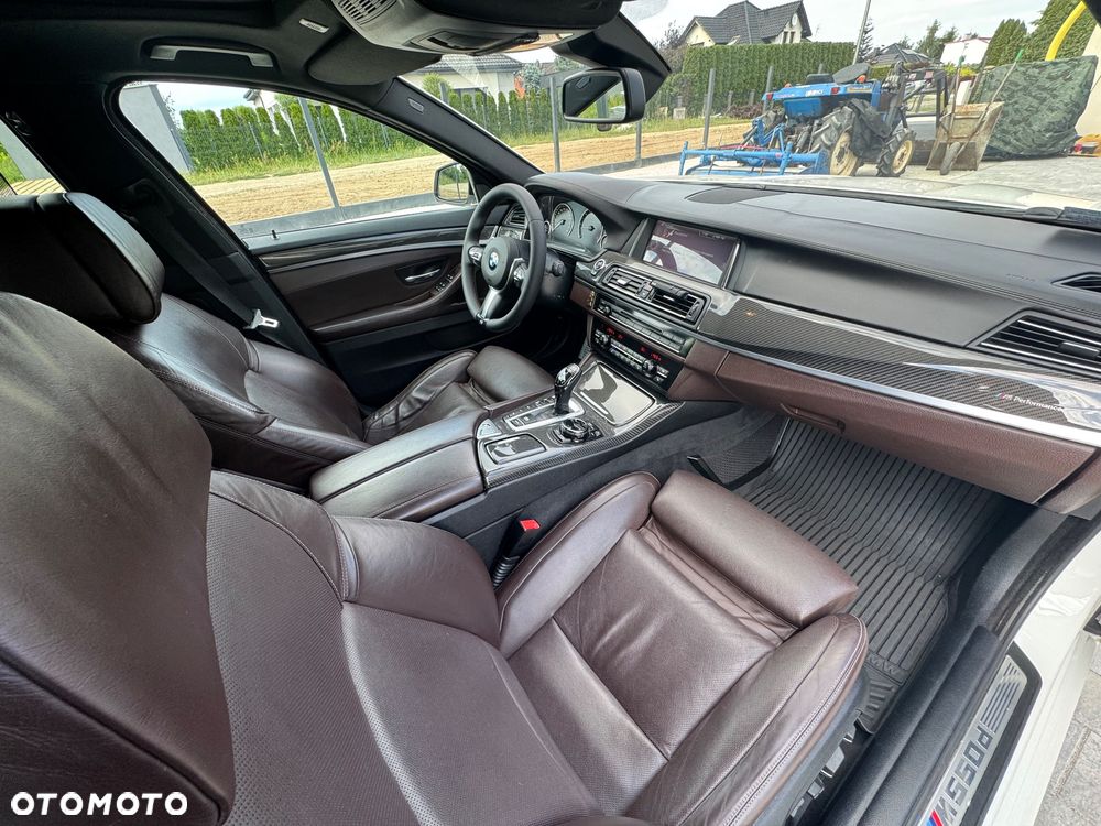 BMW Seria 5 M550d xDrive - 31