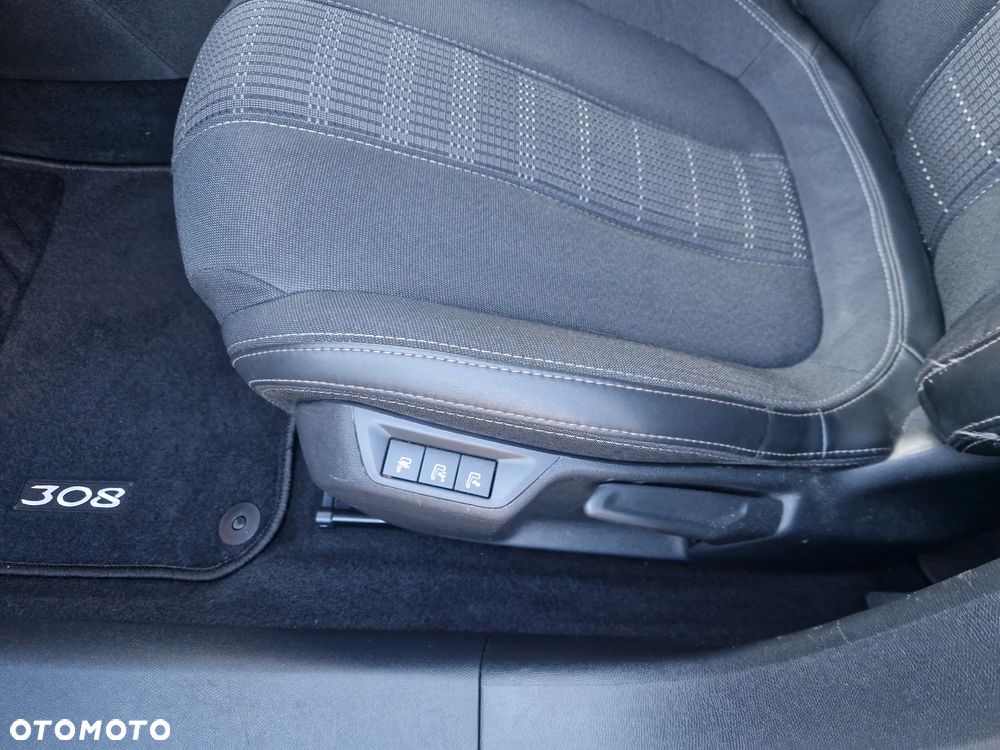 Peugeot 308 1.2 PureTech Allure S&S EAT8 - 12