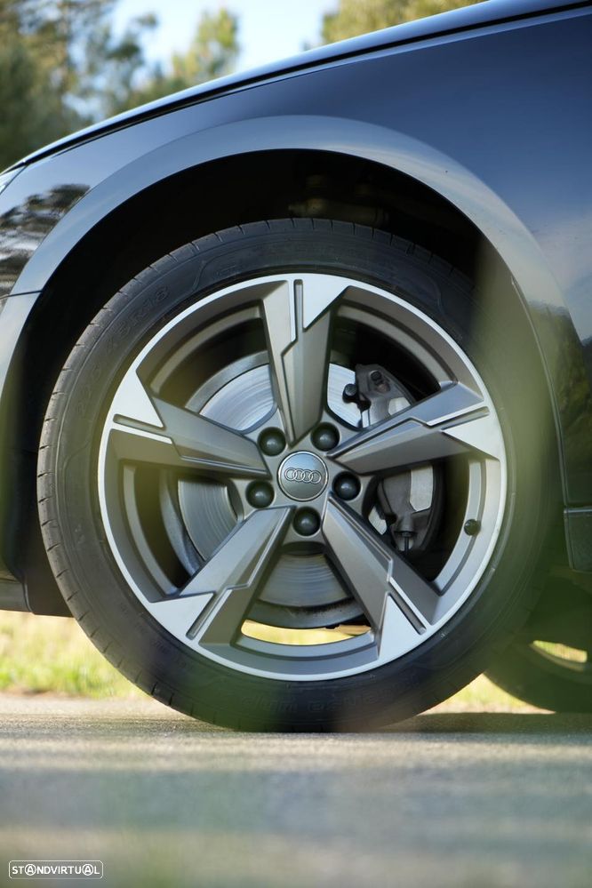 Audi A4 Avant 40 TDI quattro S tronic advanced - 34