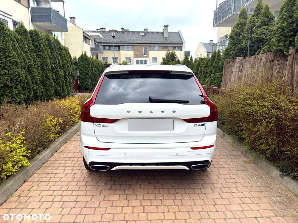 Volvo XC 60 D4 AWD R-Design - 7