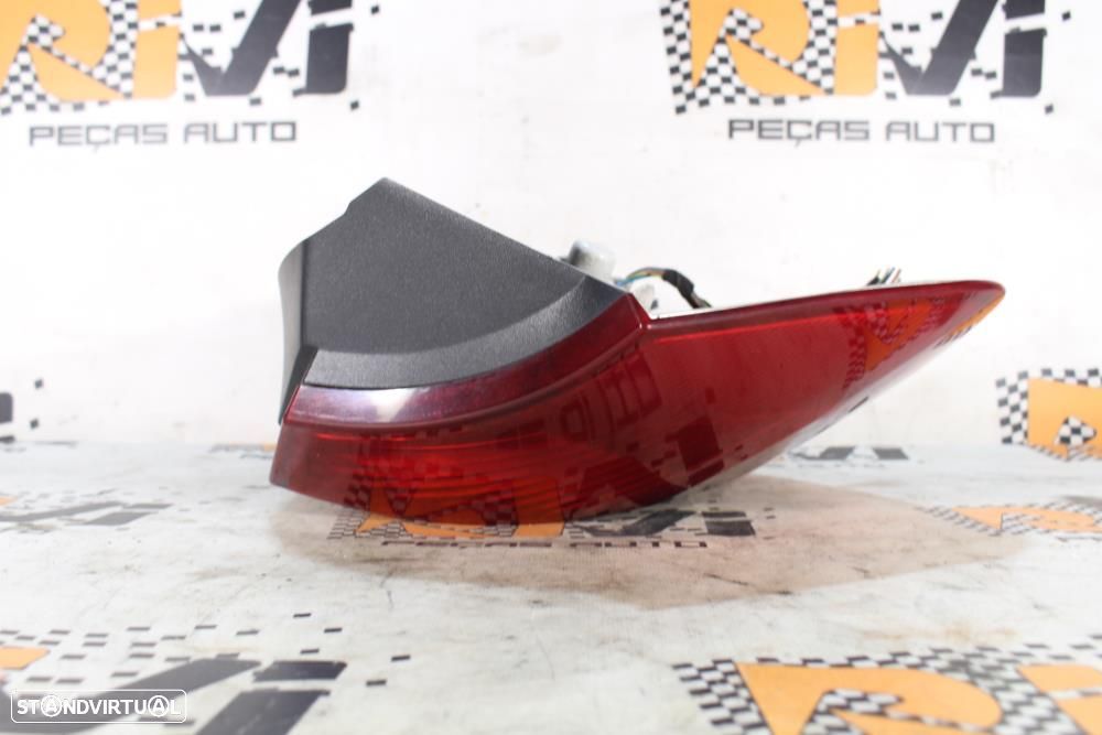 Farolim Direito Bmw 1 (E87)  63217181298 / 7181298 / Passageiro Led - 7