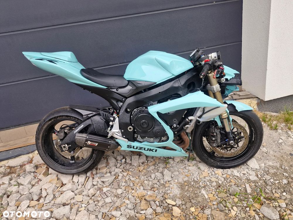 Suzuki GSX-R - 7