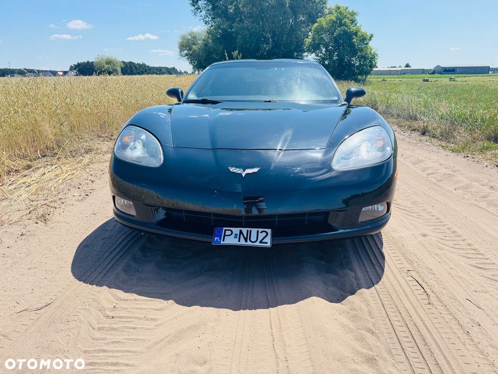 Chevrolet Corvette - 4