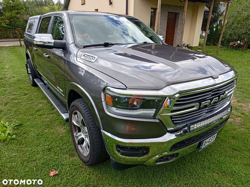 RAM 1500 Crew Cab Laramie - 2