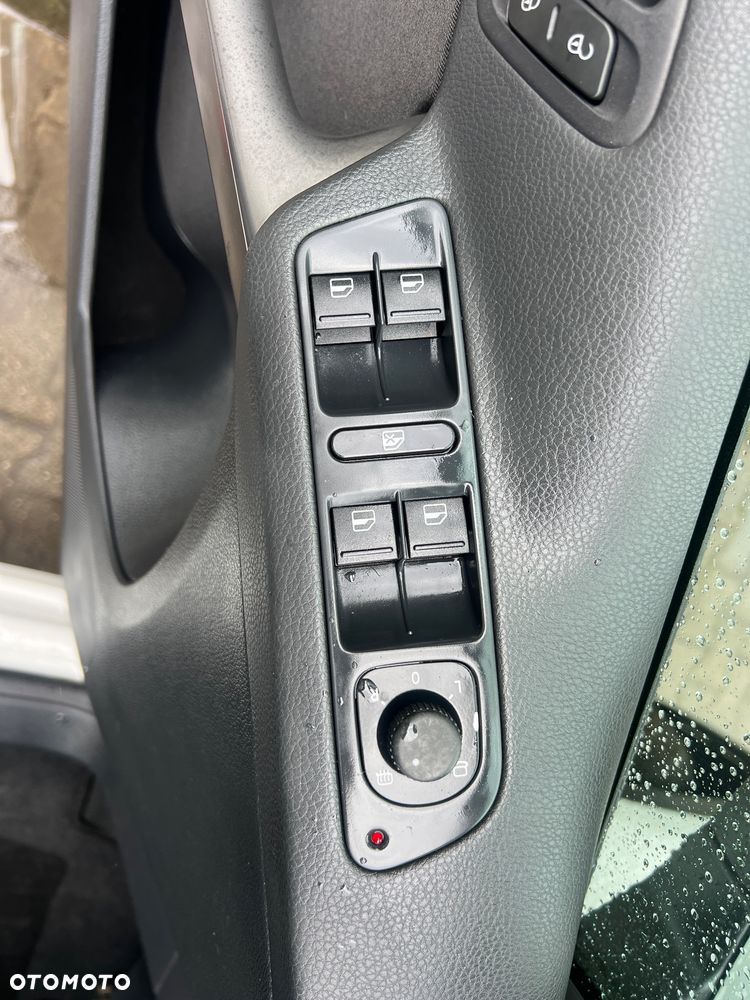 Volkswagen Tiguan - 16