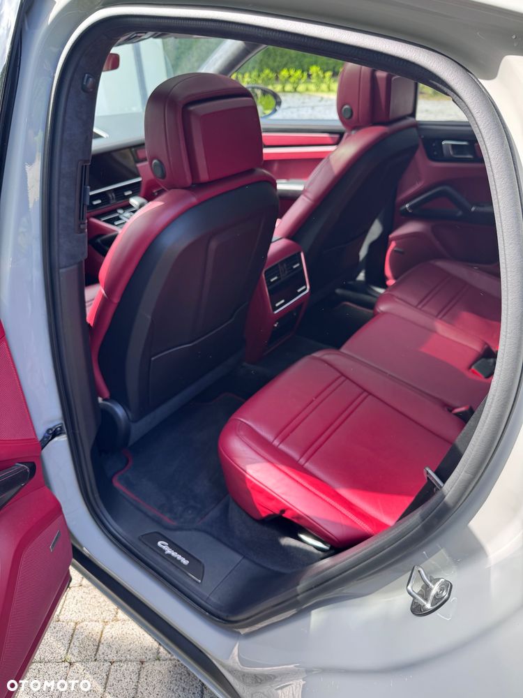 Porsche Cayenne - 12