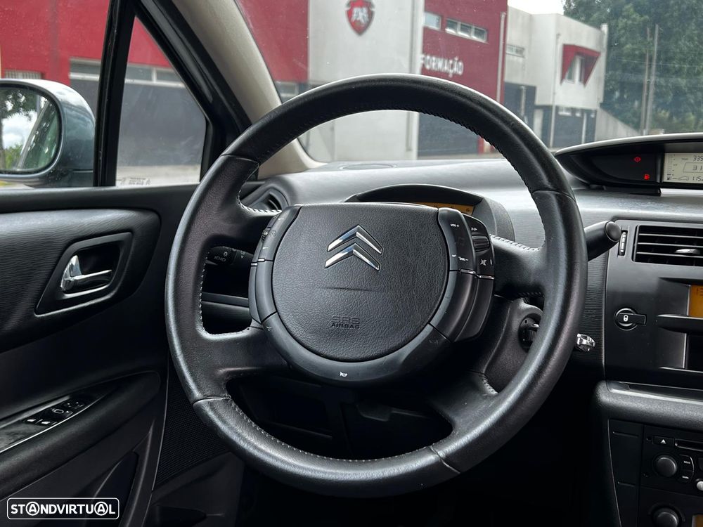 Citroën C4 1.6 HDi FAP VTR - 11