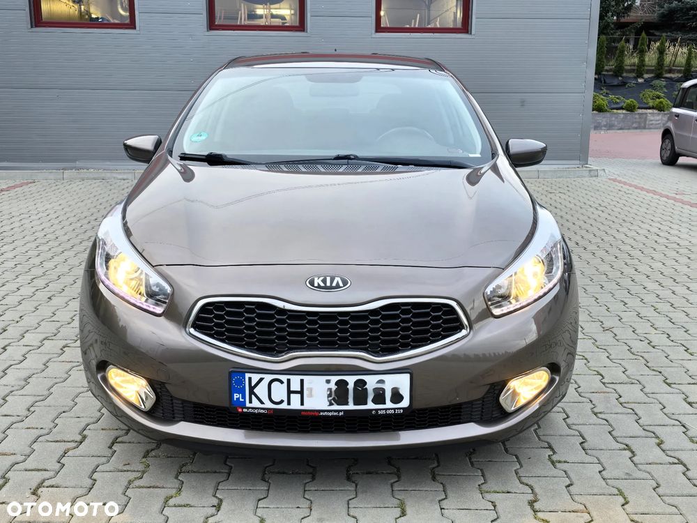 Kia Ceed 1.4 CVVT Spirit - 11