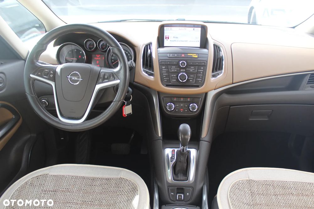 Opel Zafira - 24