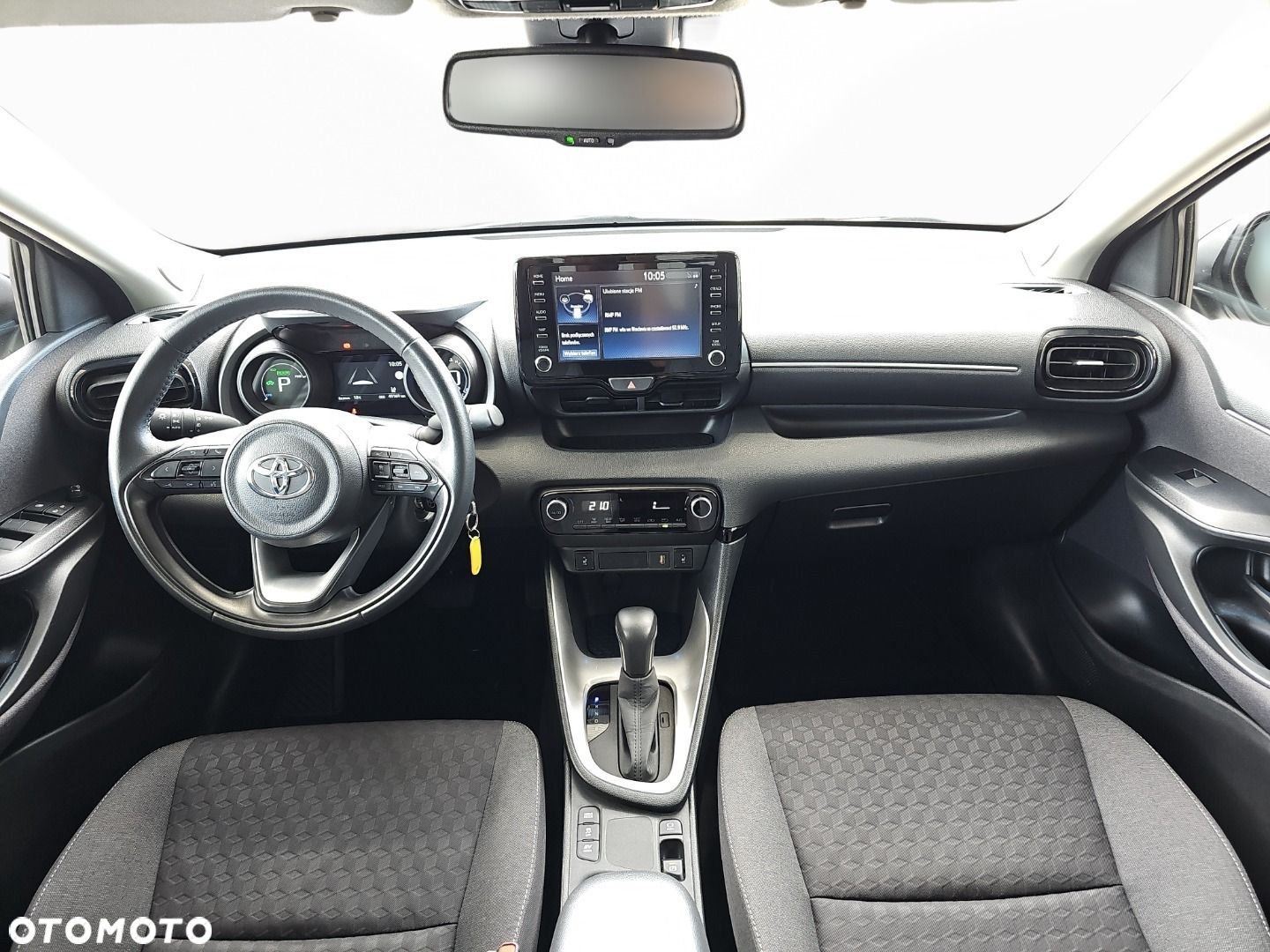 Toyota Yaris - 10