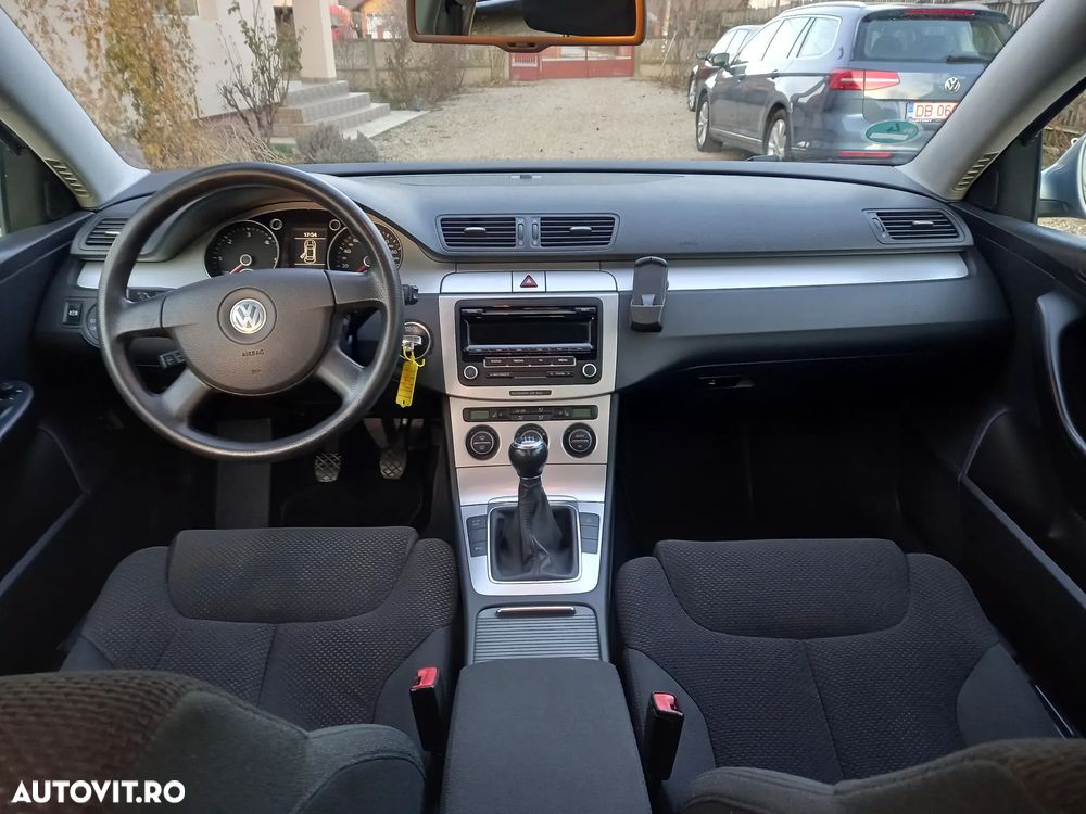 Volkswagen Passat 2.0 TDI Comfortline - 5