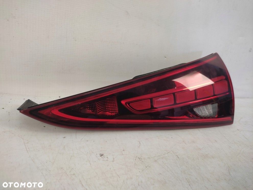 MERCEDES C-KLASA W206 KOMBI LAMPA PRAWA TYLNA KLAPA LED 2021- ORYGINAŁ - 3