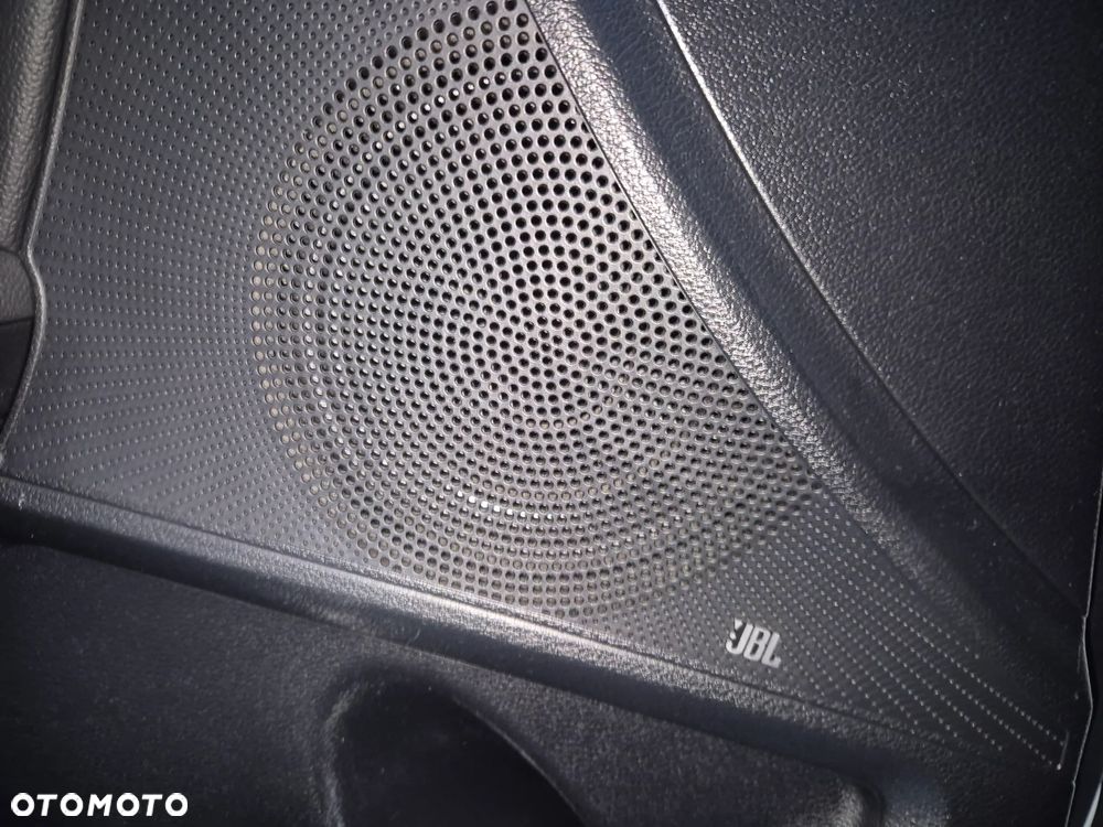 Kia XCeed - 25