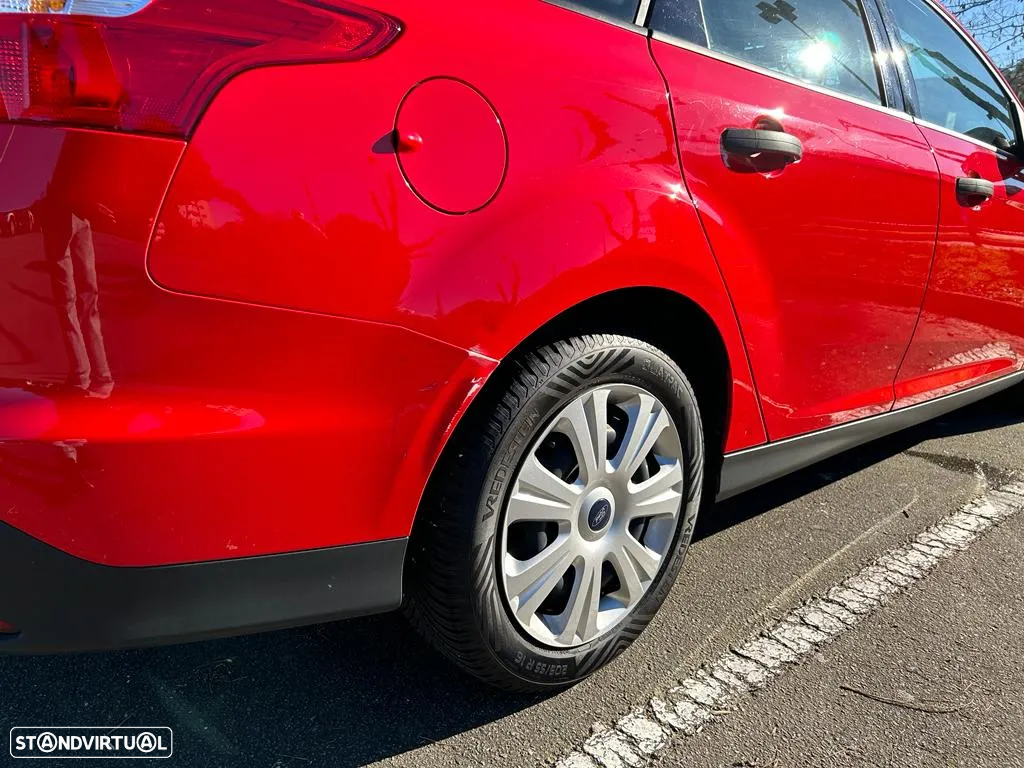 Ford Focus SW 1.0 EcoBoost Business - 21