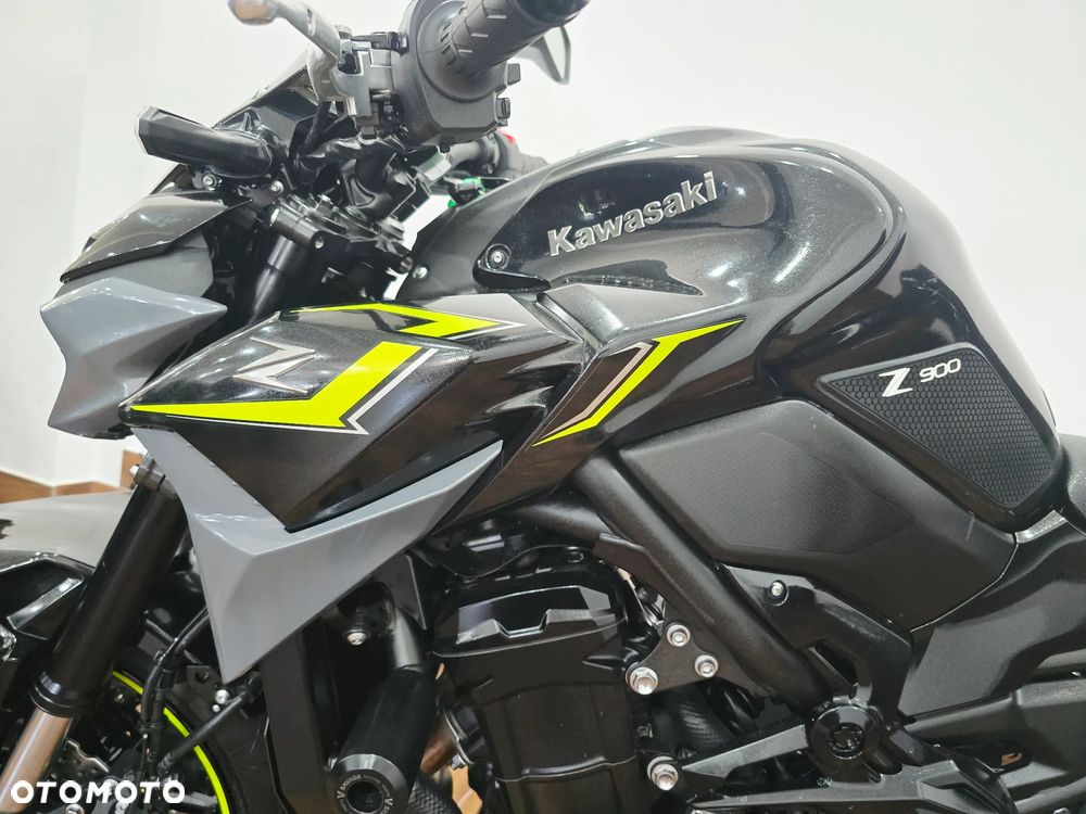 Kawasaki Z - 17