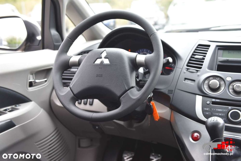Mitsubishi Grandis - 20