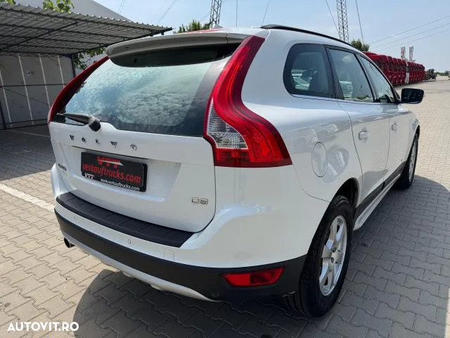 Volvo XC 60 D4 Momentum - 17