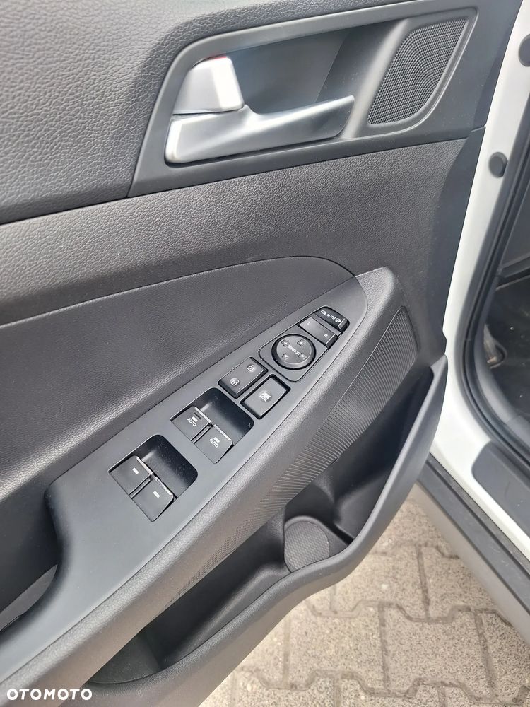 Hyundai Tucson blue 1.6 CRDi 2WD DCT Premium - 10