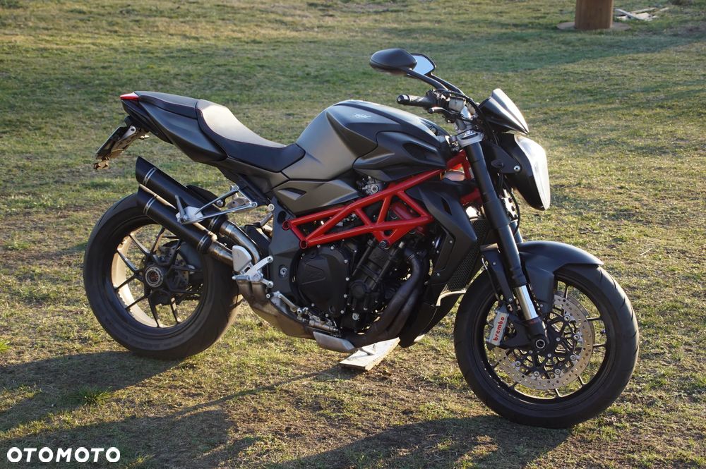 MV AGUSTA Brutale - 19