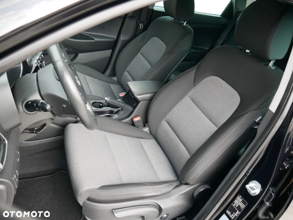 Hyundai Tucson 1.6 GDI BlueDrive Design 2WD - 24