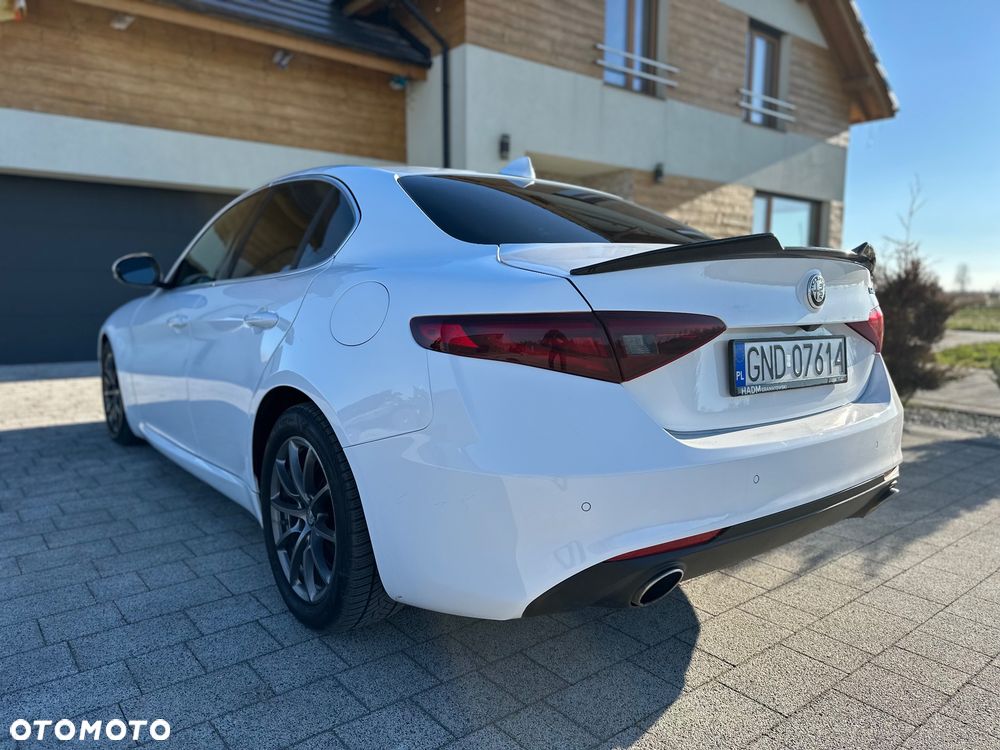 Alfa Romeo Giulia 2.0 Turbo Veloce - 4