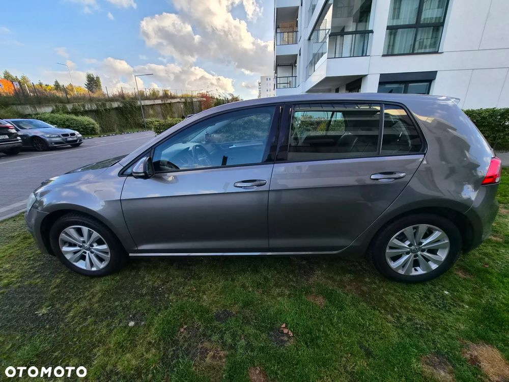 Volkswagen Golf - 5