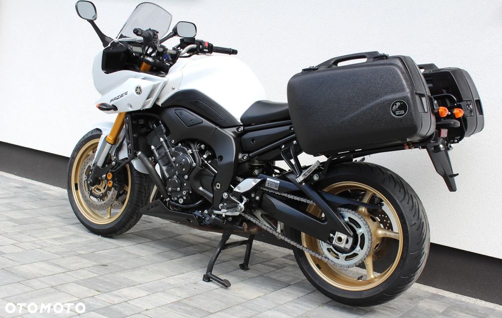 Yamaha FZ8 - 3