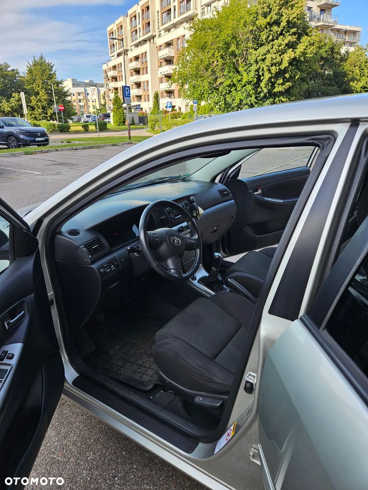 Toyota Corolla 1.4 VVT-i Sol - 22
