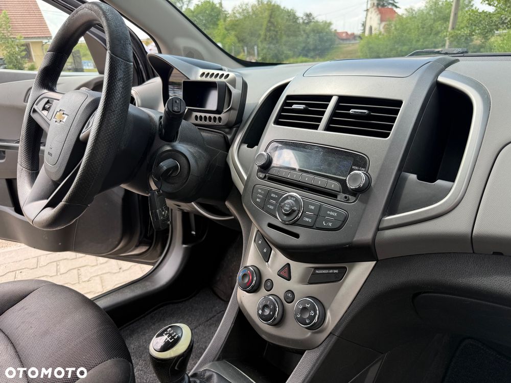 Chevrolet Aveo 1.4 16V LS - 9