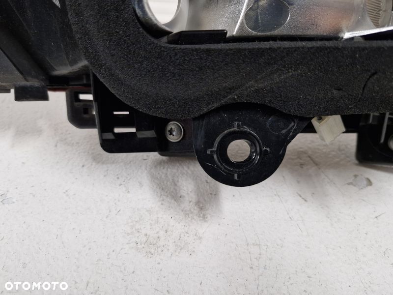 VOLVO V40 2 II LAMPA LEWY TYŁ LEWA TYLNA 31395478 - 7