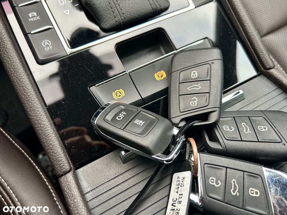 Skoda Superb 2.0 TDI SCR L&K DSG - 32