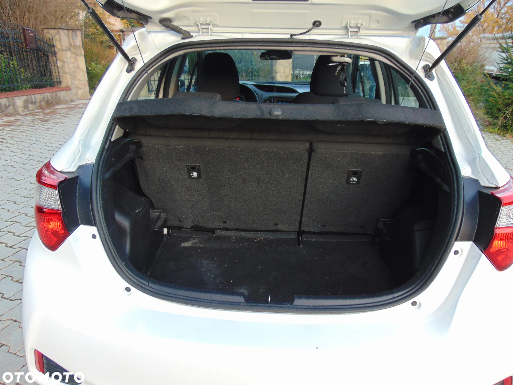 Toyota Yaris 1.5 Premium - 15