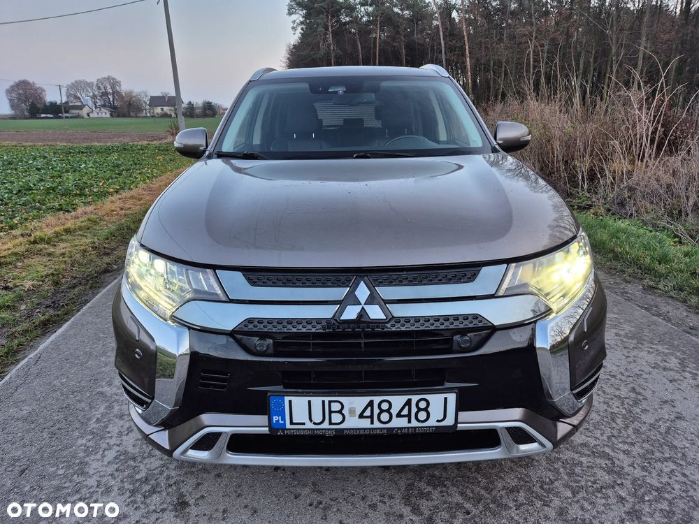 Mitsubishi Outlander - 8