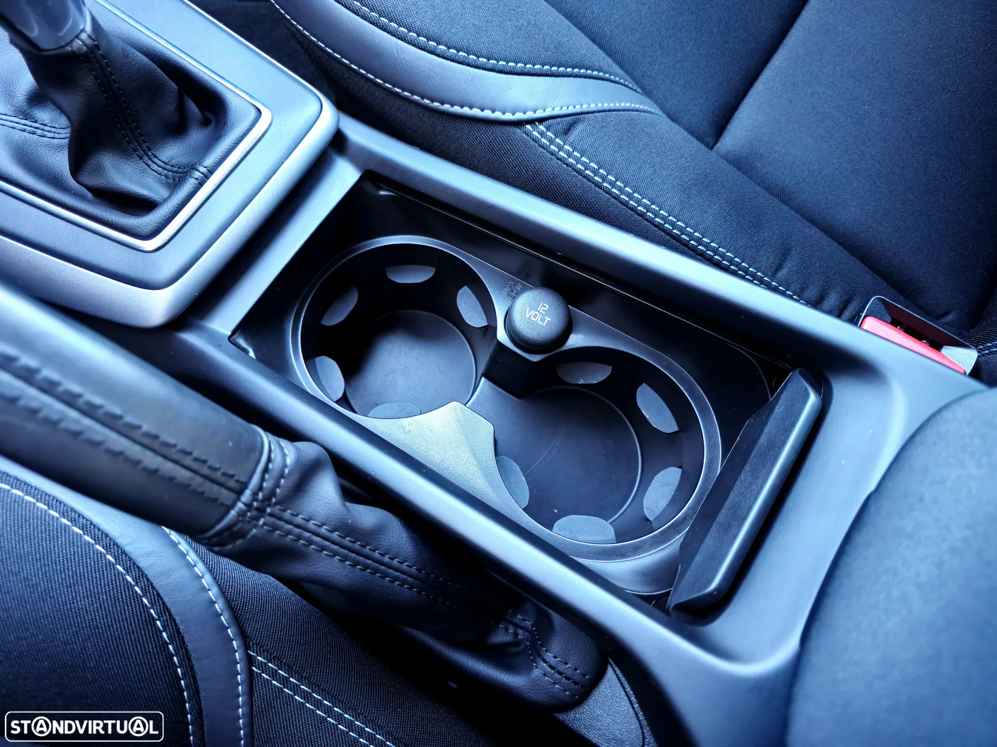 Volvo V40 2.0 D3 Momentum - 21