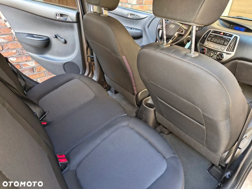 Hyundai i20 - 12