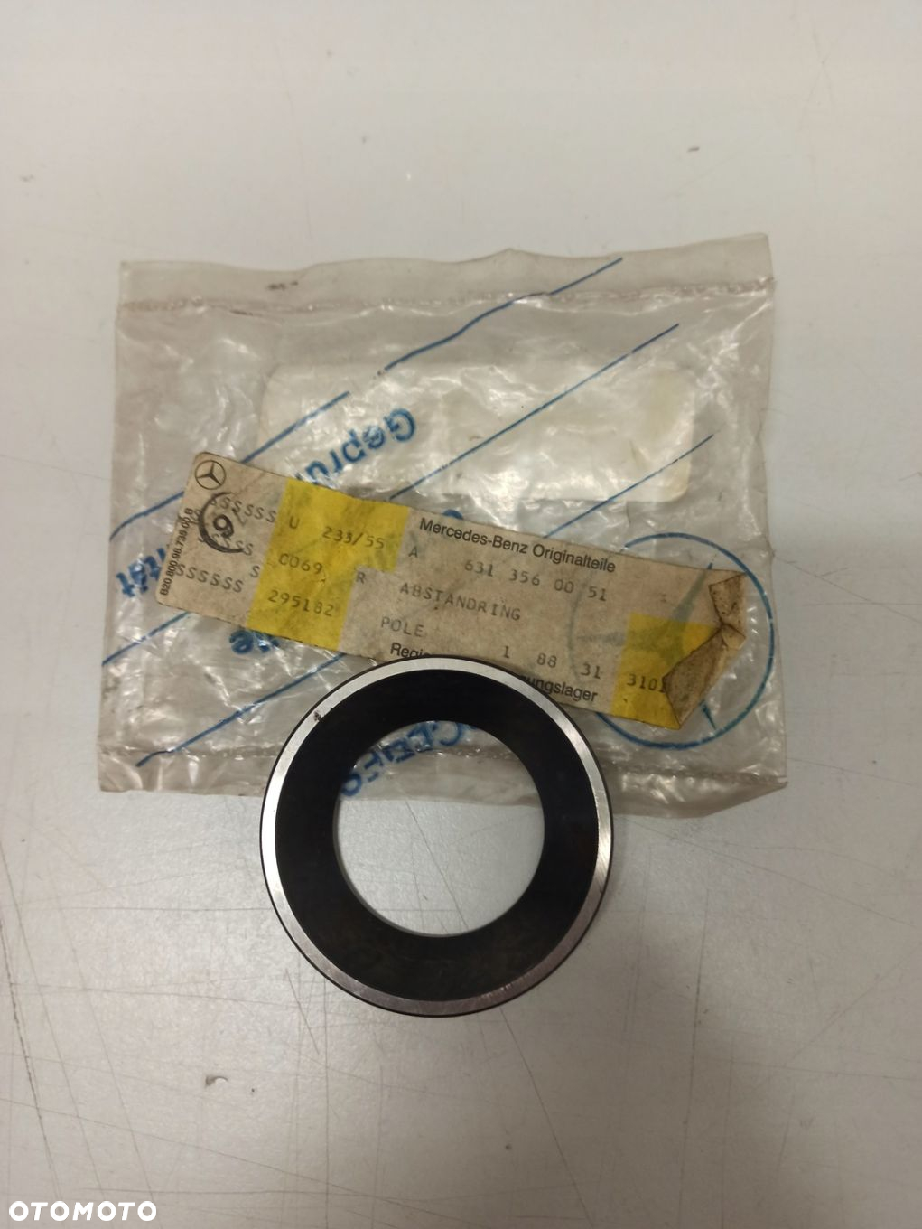 PIERŚCIEŃ DYSTANSOWY ŁOŻYSKA KOŁA MERCEDES MB100 W631 W741 A6313560051 - 2