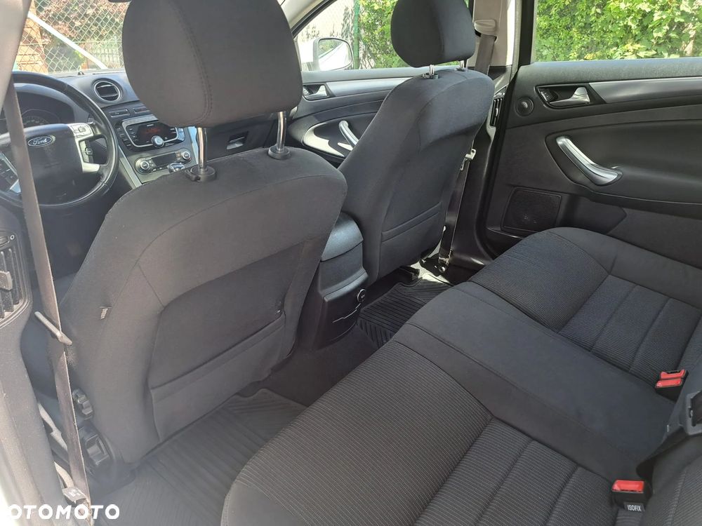 Ford Mondeo - 8