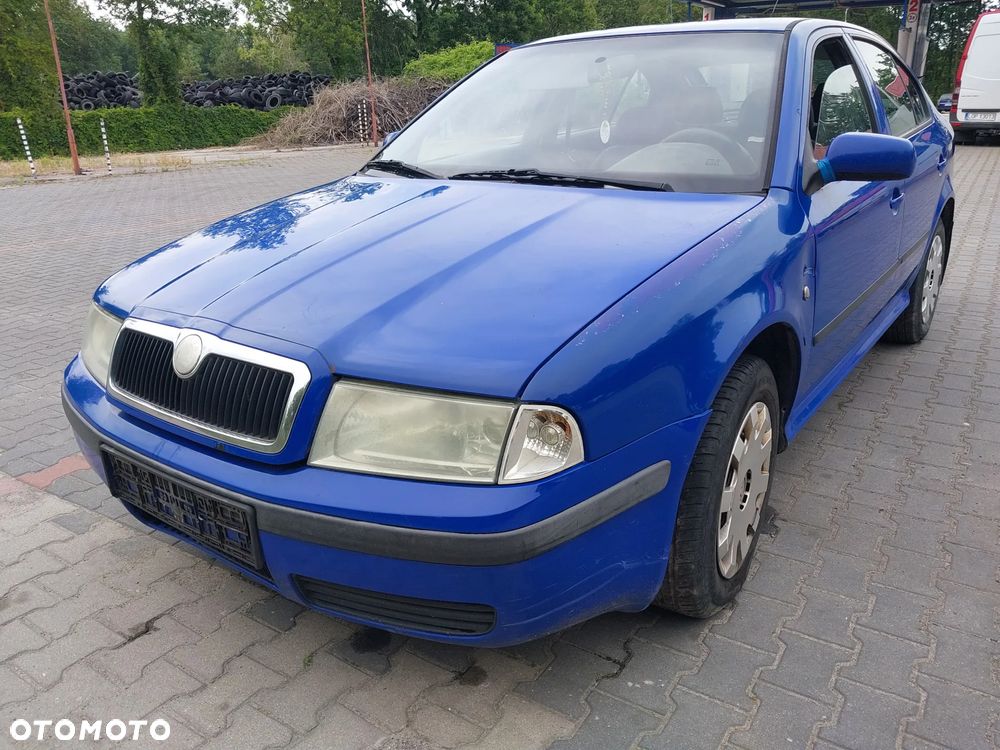 Skoda Octavia I FL Lift polift silnik 1.6 benzyna AEE 55kw drzwi klapa maska zderzak lusterko błotnik LF5K HB 4590 hak holowniczy szyba belka sanki pas przedni lampa maglownica próg blenda zamek klamka zegary skrzynia biegów panel sterownik moduł lewarek wydech tłumik NA CZĘŚCI WSZYSTKIE CZĘŚCI - 2