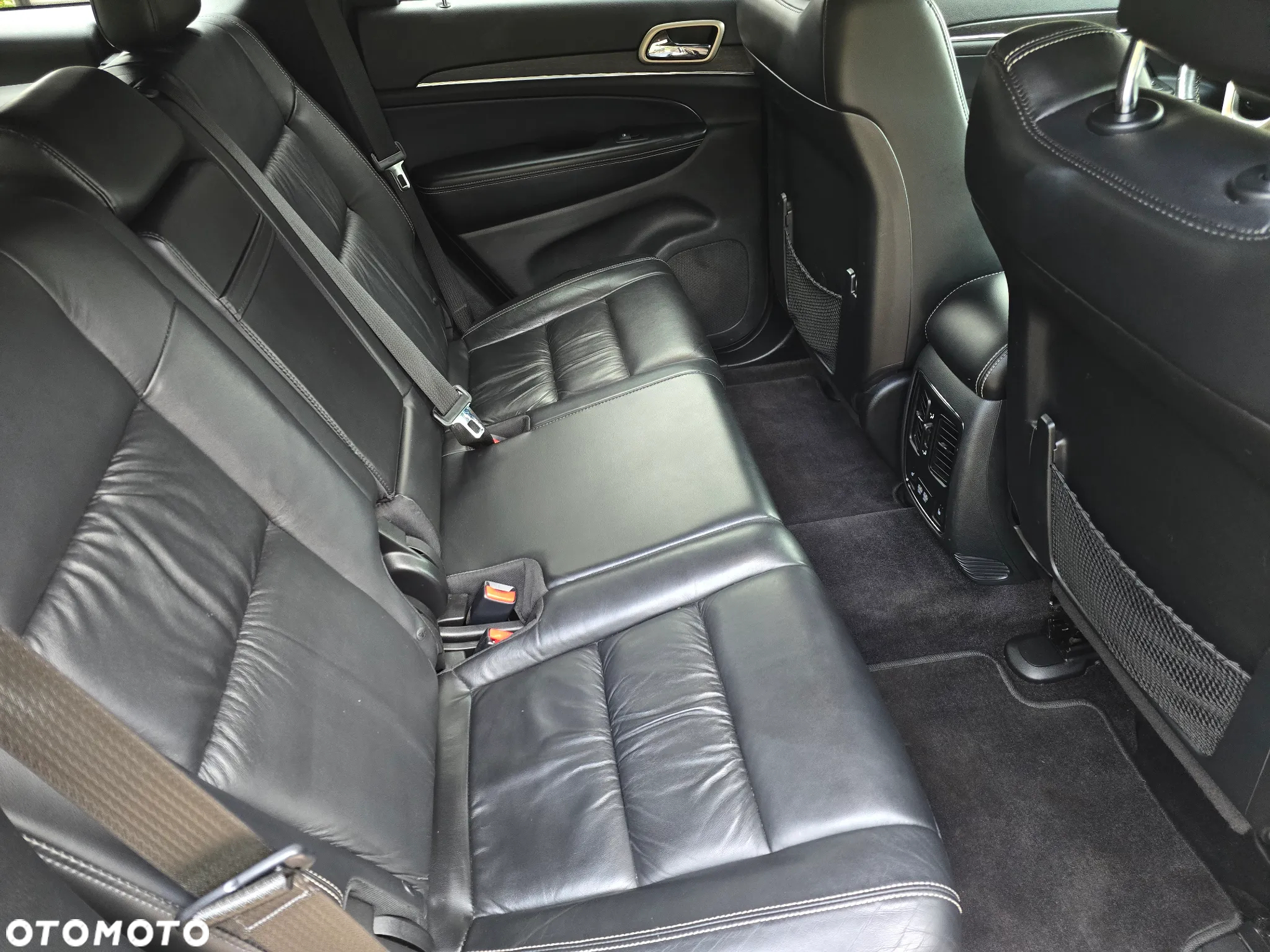 Jeep Grand Cherokee - 27