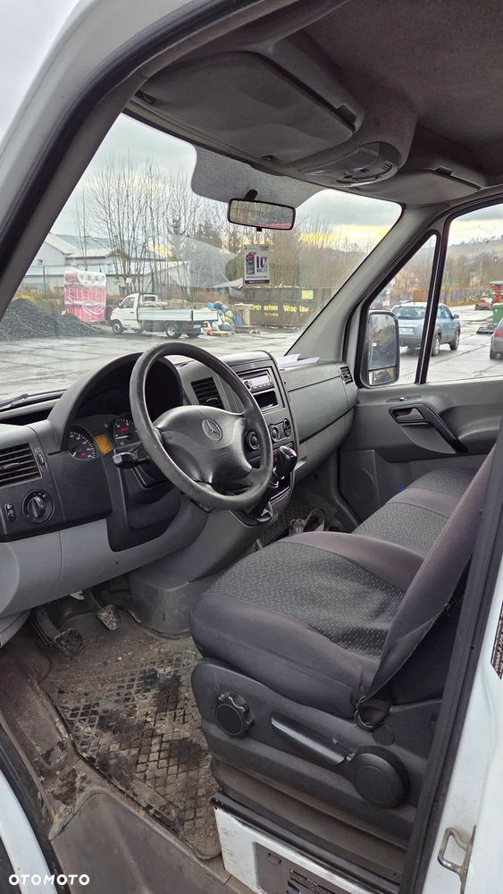 Mercedes-Benz SPRINTER 516 - 11