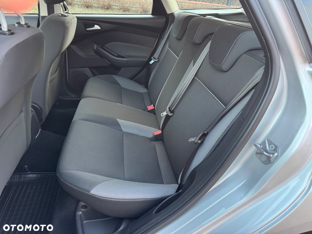 Ford Focus 1.6 FF Ambiente - 18